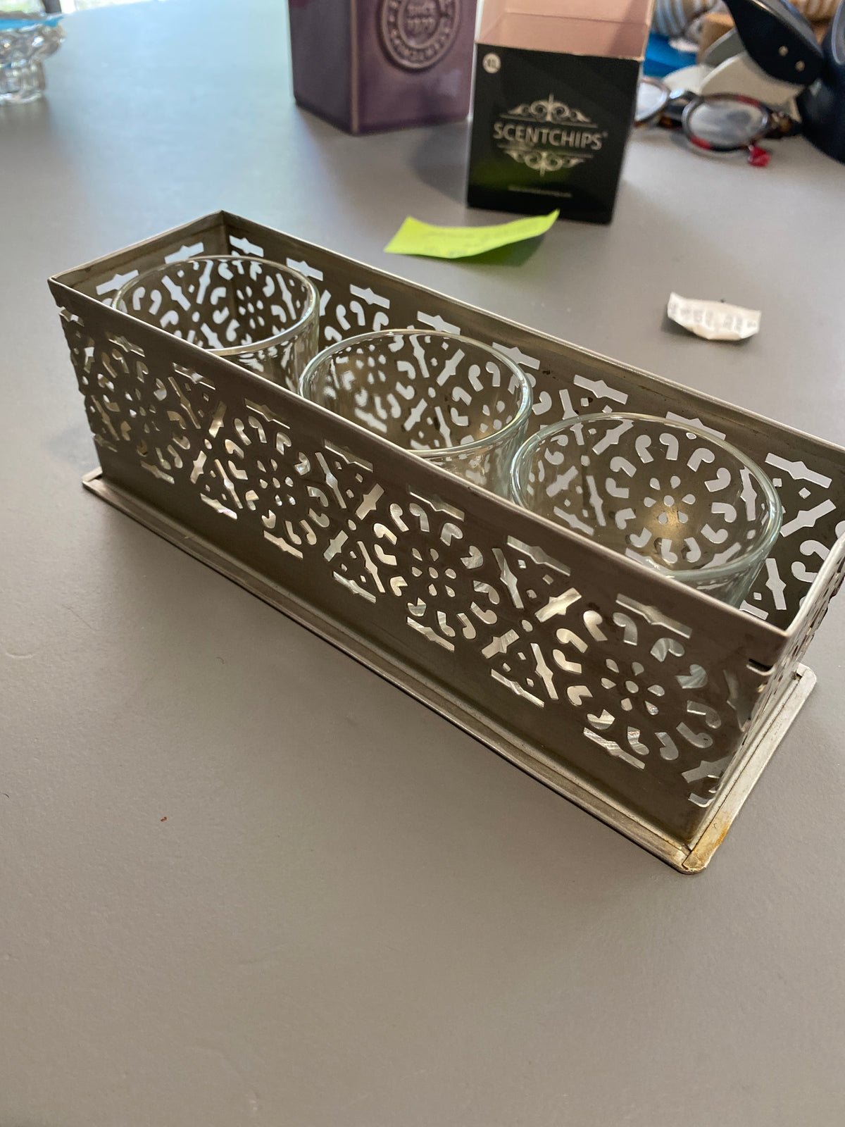 Decoratieve metalen set theelichtjes