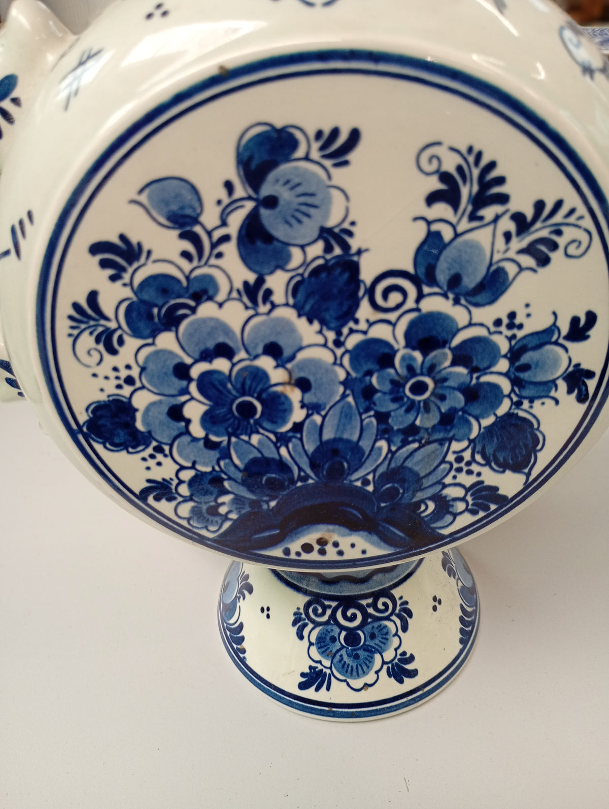 Pelgrimkan op voet-Delfts blauw