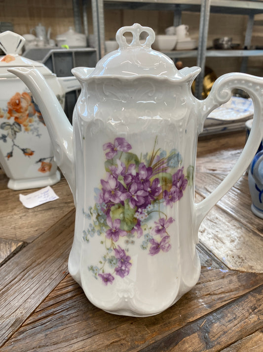 Antieke porseleine koffiepot