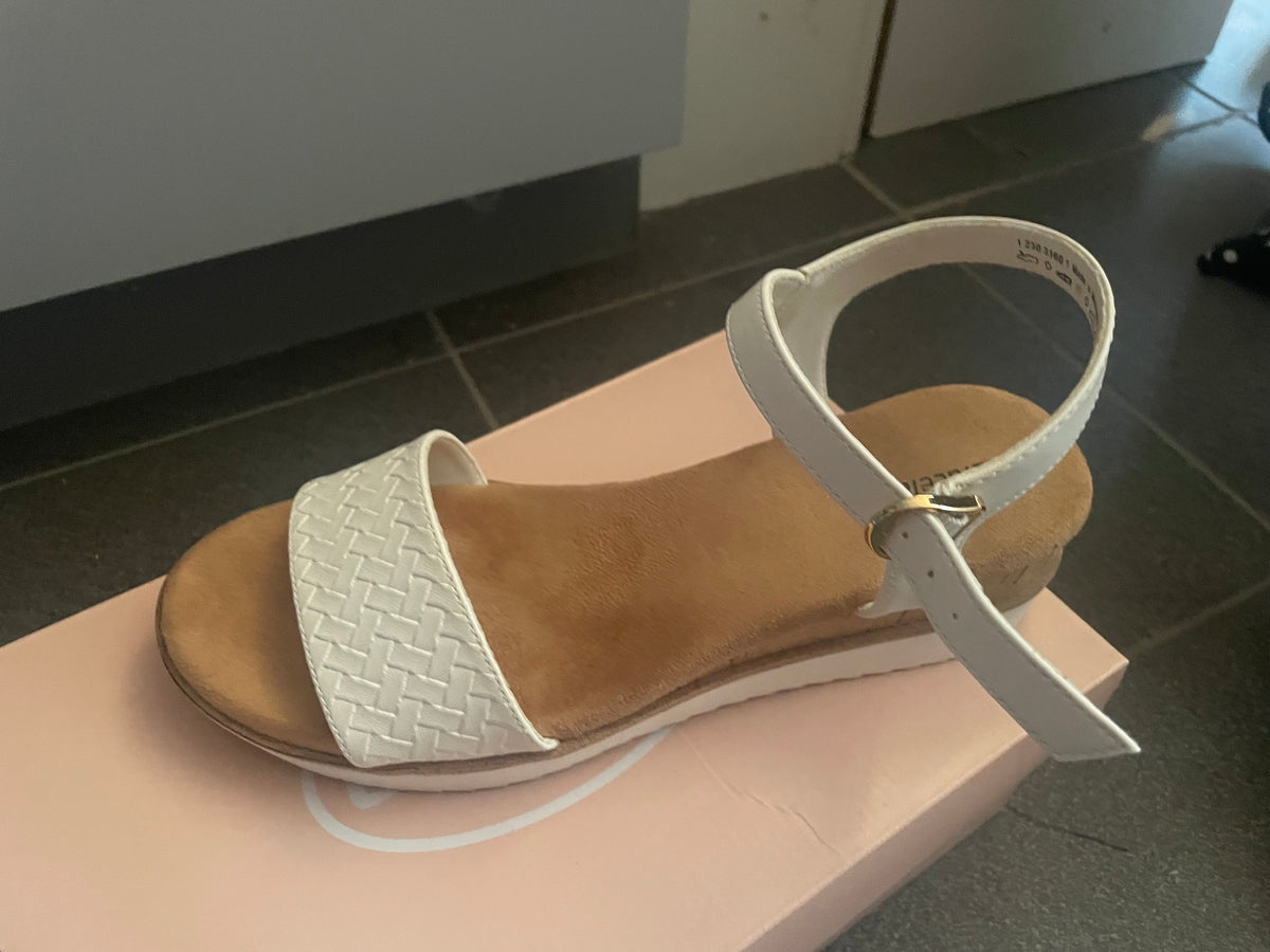 Witte sandaal