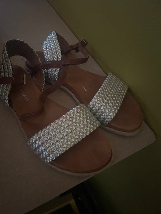Zilverkleurige sandalen