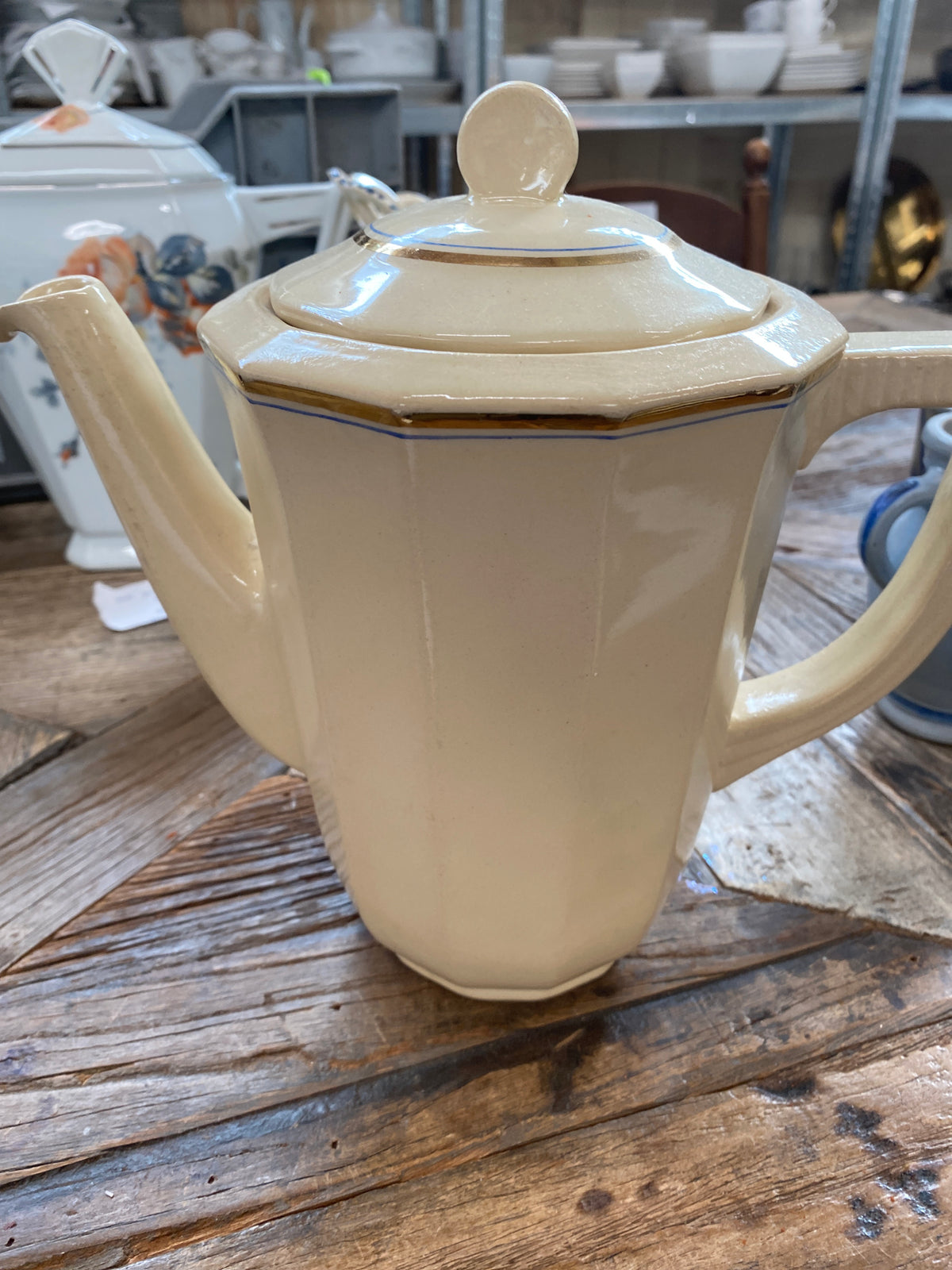 Vintage aardewerk koffiepot