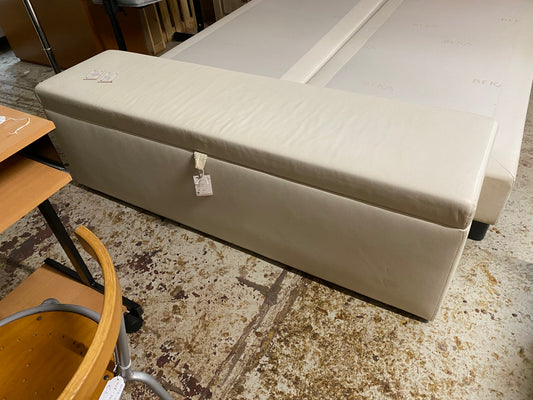 Bedkoffer beige