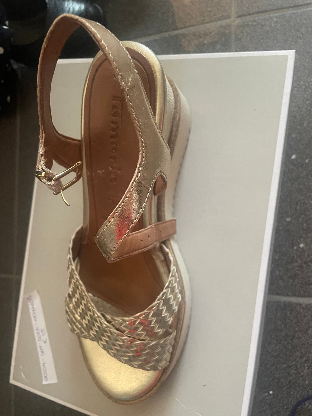 Sandalen mer touw