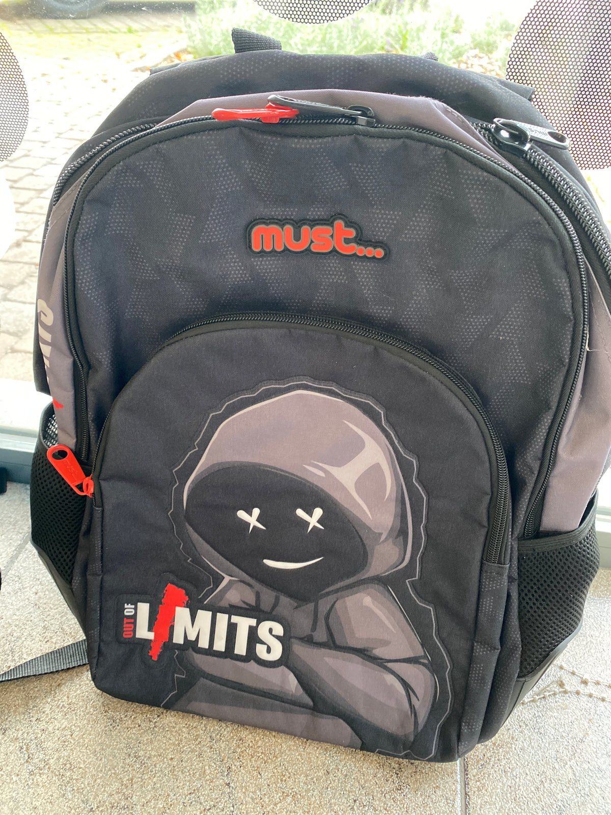 Rugzak zwart/ out of limits