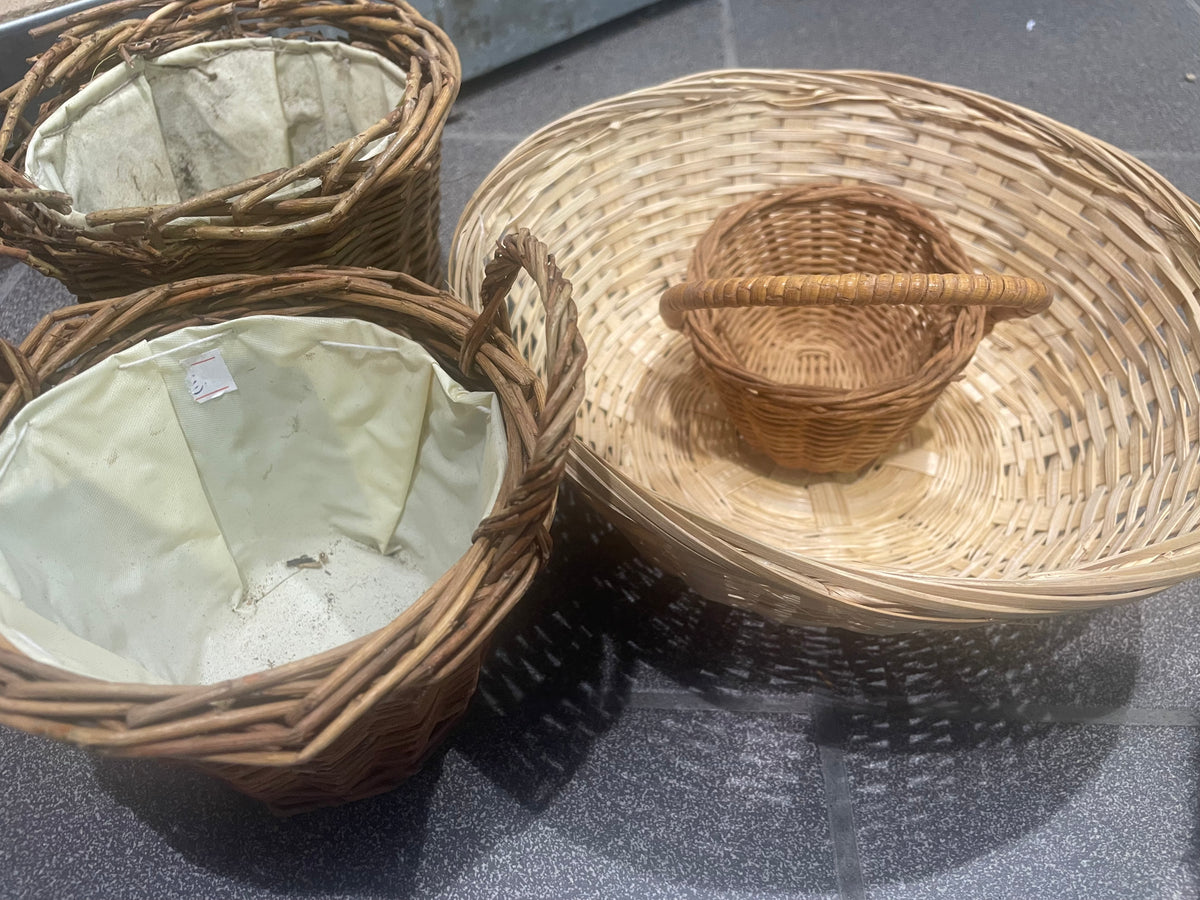 Rieten mandje/allerlei/€0,50
