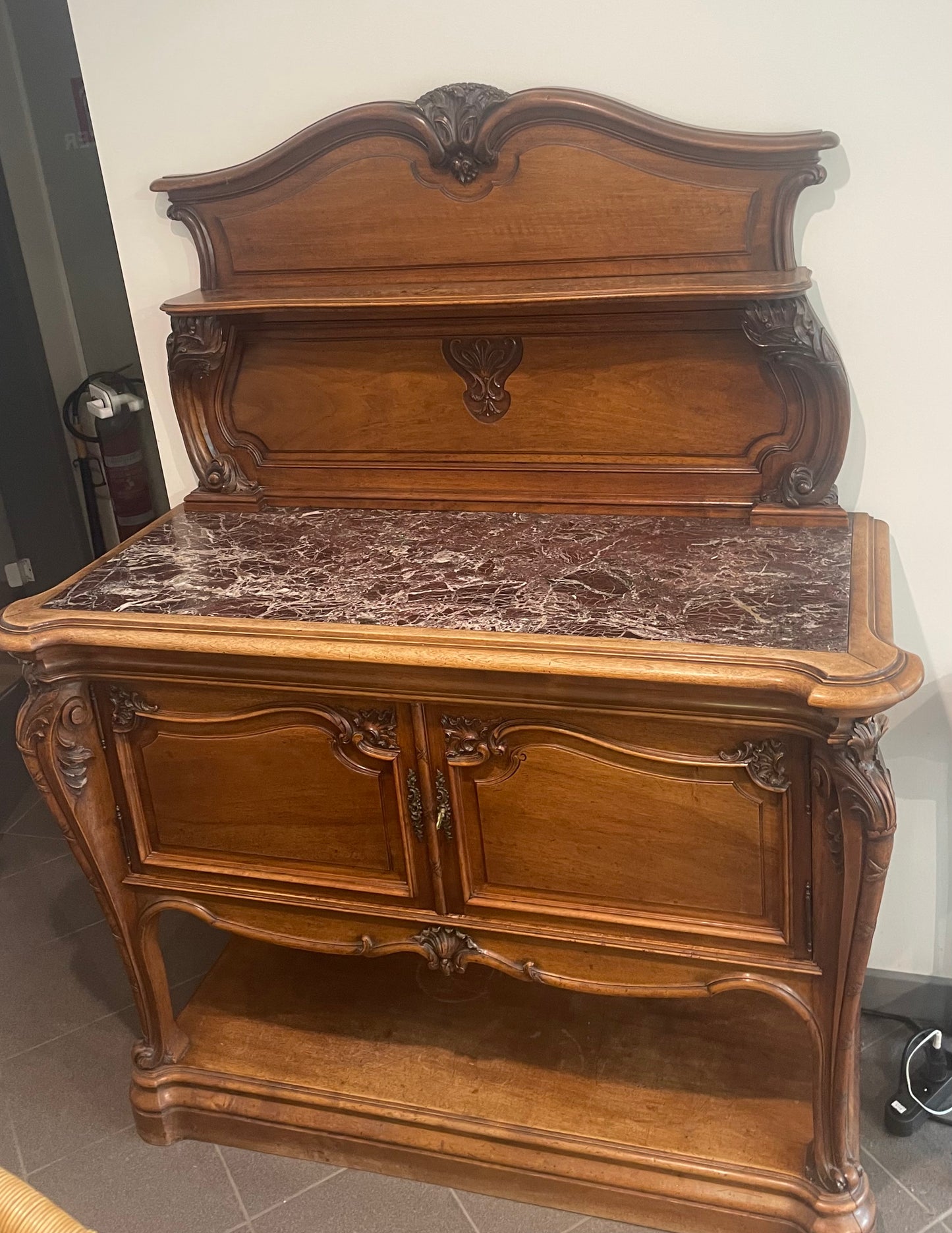 Massief houten wandmeubel