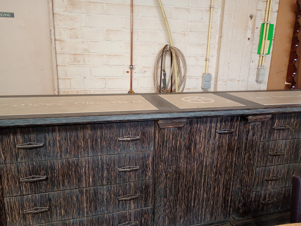 Prachtige ambachtelijk dressoir