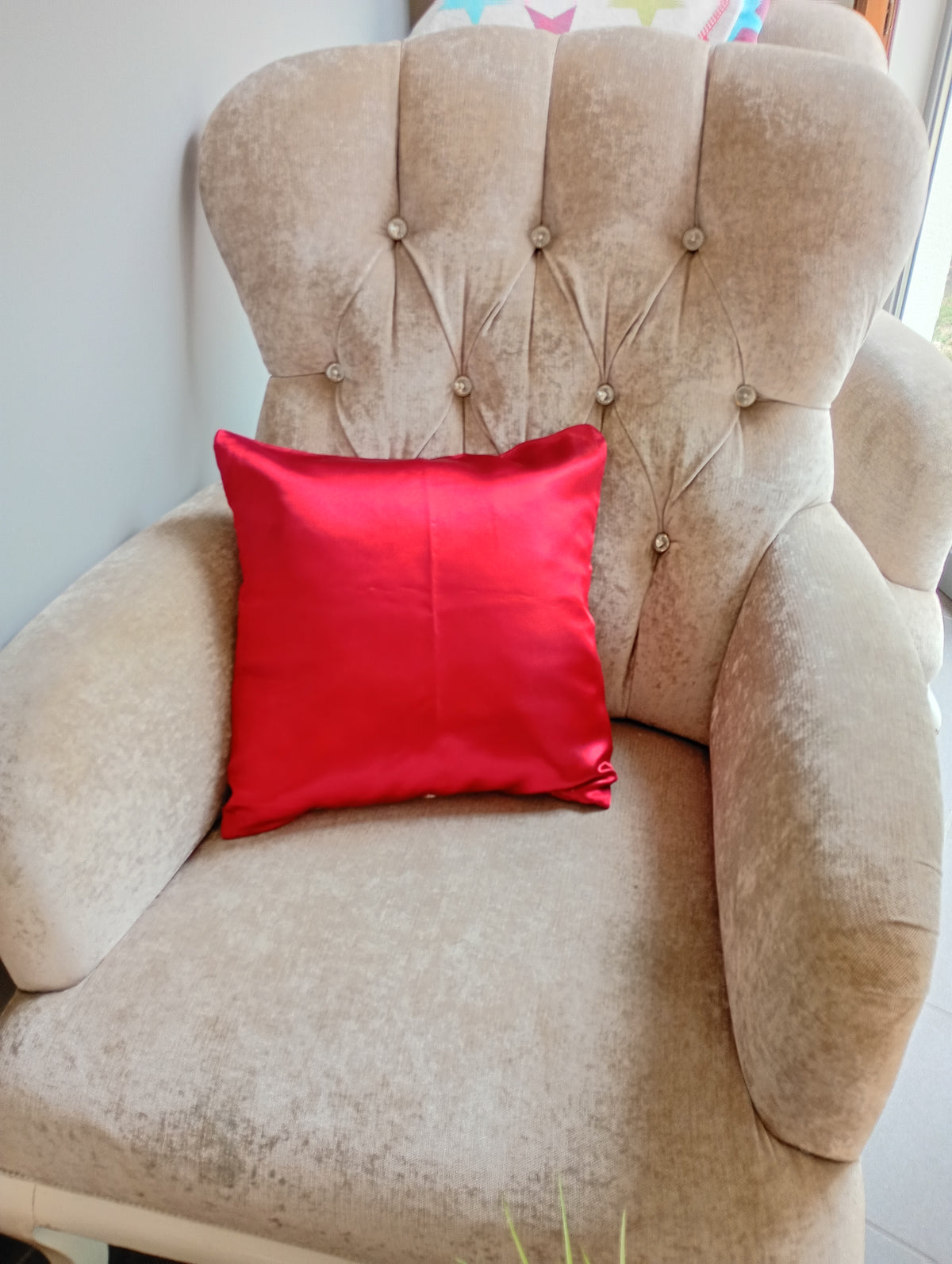 Rood kussen 40 X 40 satijn