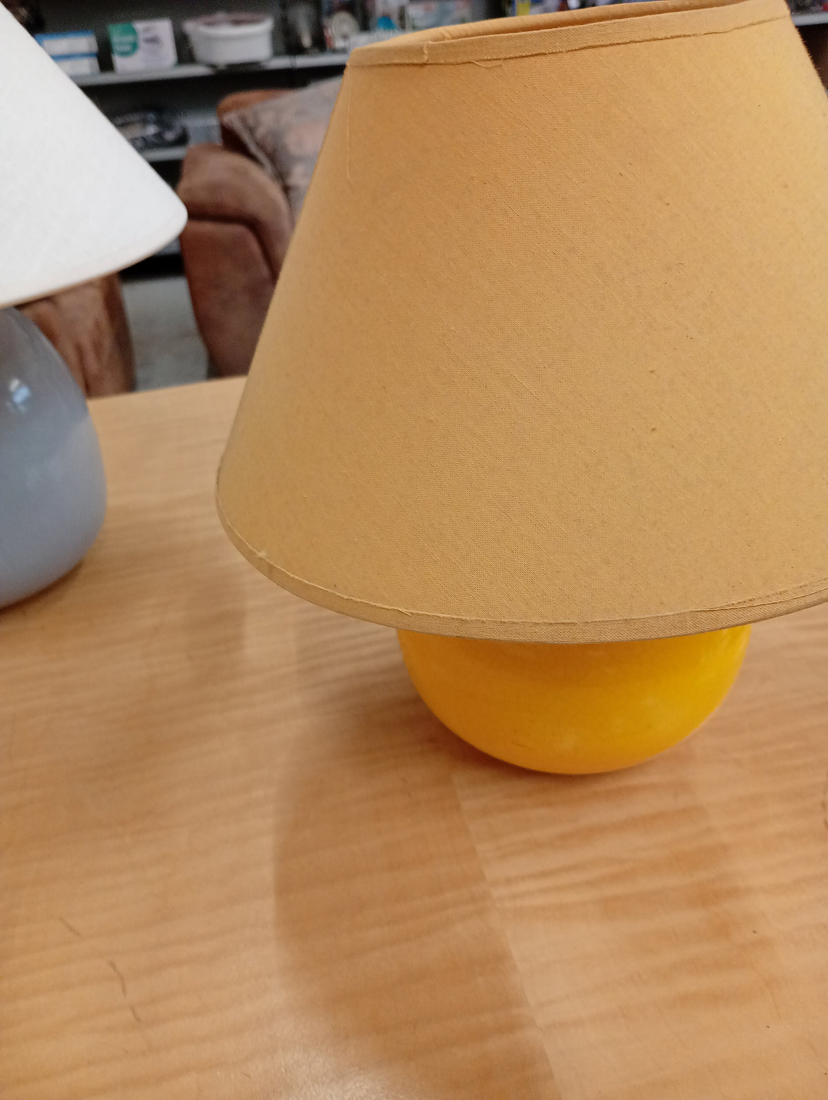 Tafellamp geel ker + gele kap