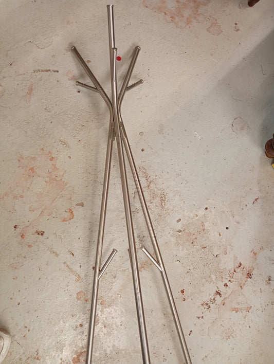 Zilverkleurige kapstok